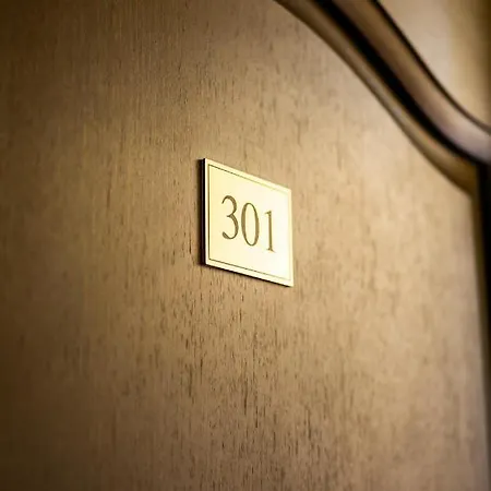 Afro Hotel 3*